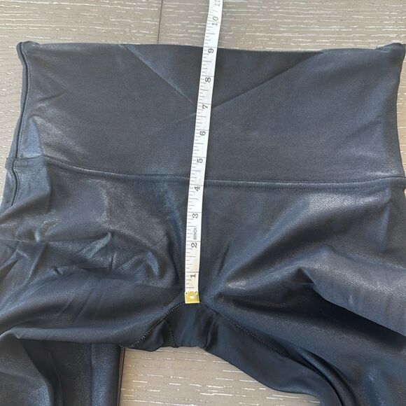 SPANX Faux Leather Women’s Size L Black Shaping Leggings GUC - Picture 10 of 12